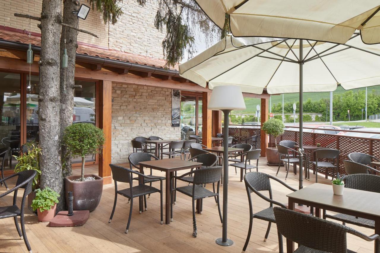 Hotel Iriguibel Huarte Pamplona Exteriör bild